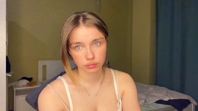 LindseyWatah's sex show image