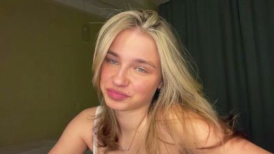 LindseyWatah's sex show image