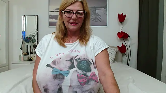 Sexshow-Bild von YulliaMilf Sexshow-Bild von YulliaMilf