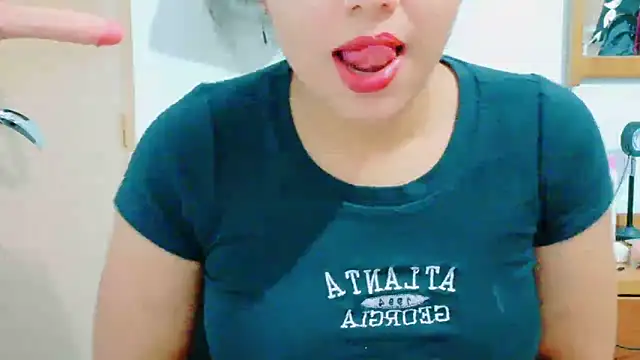 Изображение секс-шоу модели MojaditPussy