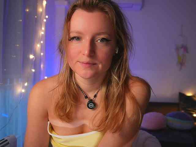 Ameliasweety's sex show image Ameliasweety's sex show image