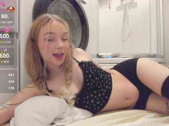 MeowMia's sex show image