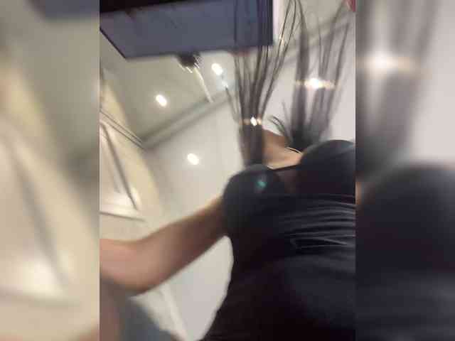 Nicol's sex show image