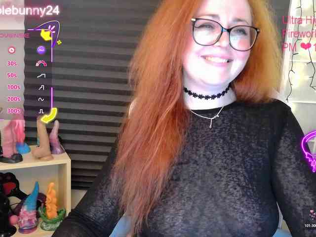 NicoleBunny24's sex show image