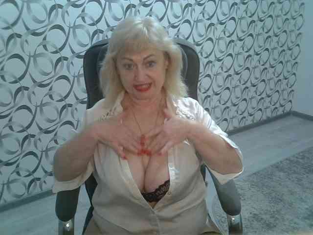 helen88888's sex show image