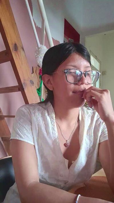 r0m44's sex show image