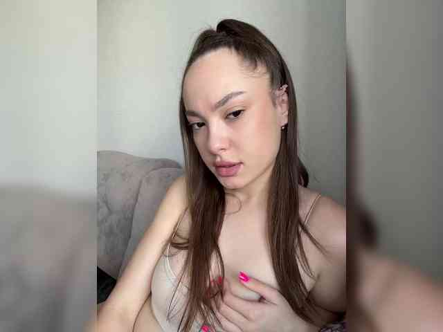 Изображение секс-шоу модели -LiaDark-