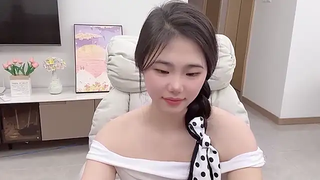 Изображение секс-шоу модели suki-1