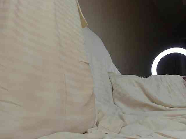 Sexshow-Bild von teeencute Sexshow-Bild von teeencute