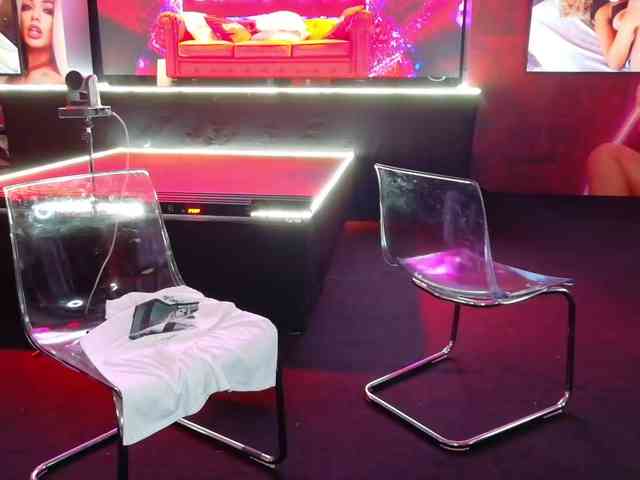 Laranya's sex show image