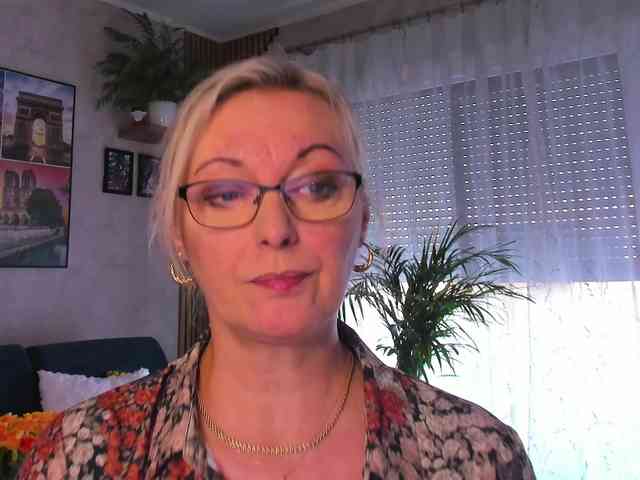 SoftVANESSA's sex show image