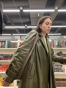 Holly_Play's sex show image