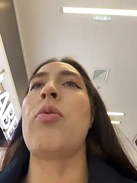 Holly_Play's sex show image