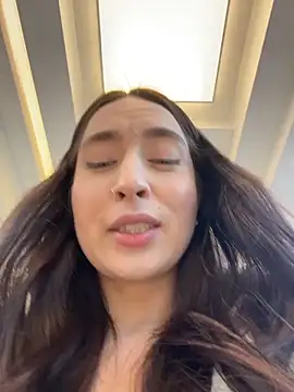 Holly_Play's sex show image