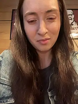 Holly_Play's sex show image