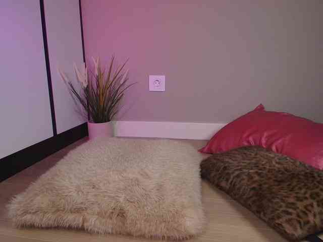 Pinkie-Pie's sex show image