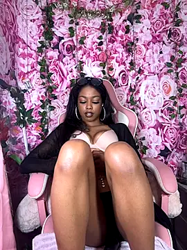 Изображение секс-шоу модели mismialove Изображение секс-шоу модели mismialove