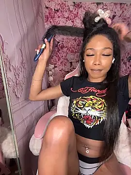 Изображение секс-шоу модели mismialove