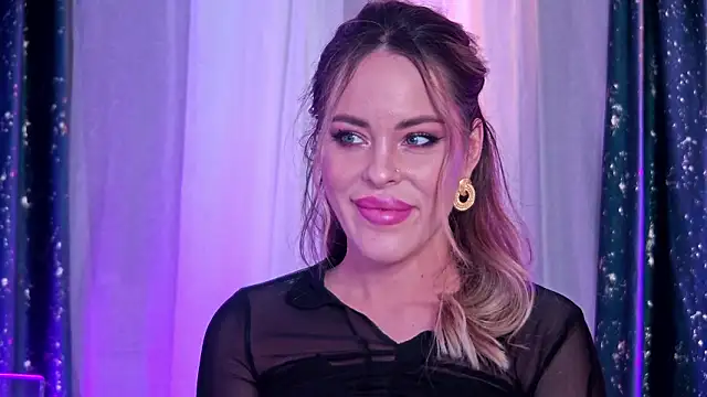 RoseEvann's sex show image