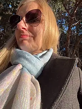 Изображение секс-шоу модели Betsy