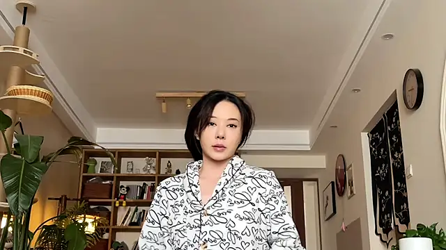 meowLili's sex show image meowLili's sex show image