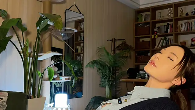 meowLili's sex show image meowLili's sex show image