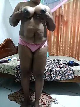 Dini_40's sex show image