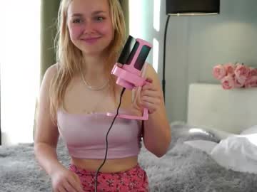 odelynbrower's sex show image