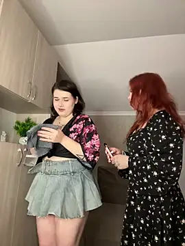 RedheadQueen_'s sex show image