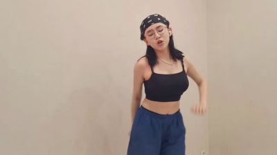 Изображение секс-шоу модели JuliaMaugeri