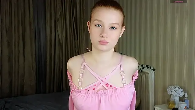 Изображение секс-шоу модели Juuulia_ Изображение секс-шоу модели Juuulia_