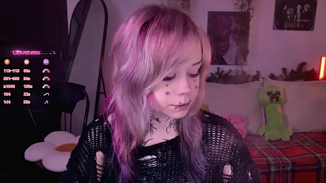 Изображение секс-шоу модели Lollyshy Изображение секс-шоу модели Lollyshy