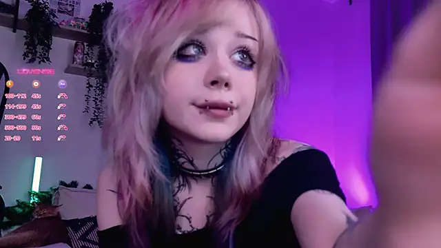 Изображение секс-шоу модели Lollyshy Изображение секс-шоу модели Lollyshy