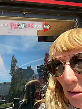 MatureKim's sex show image