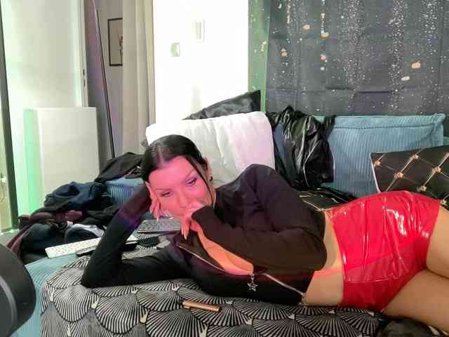 madamedecuir's sex show image