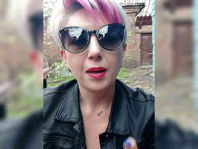 BUSINKA-25's sex show image