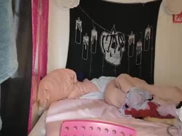 stoned2dabones666's sex show image