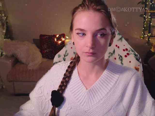 Изображение секс-шоу модели Kottyaaaa Изображение секс-шоу модели Kottyaaaa