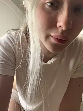 KittiLin's sex show image