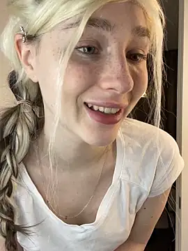 KittiLin's sex show image