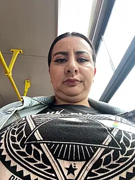 Abril_Luv's sex show image