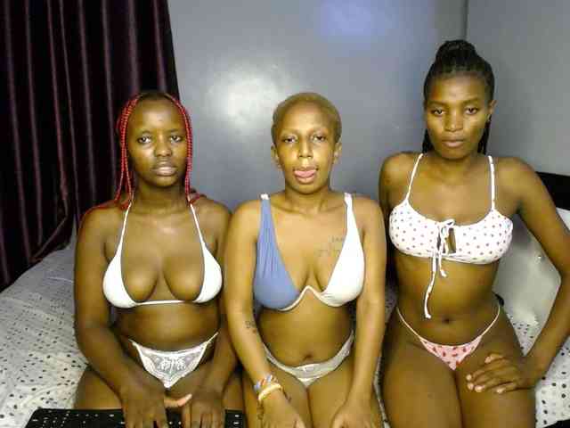 VelvetCuties's sex show image