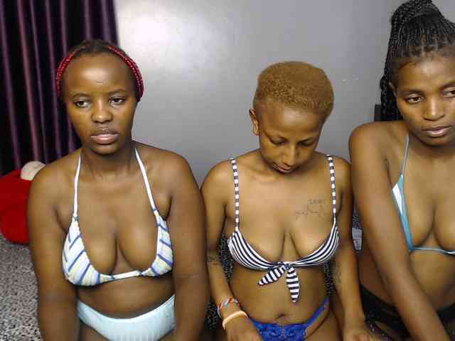 VelvetCuties's sex show image