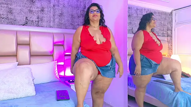 SelennaCooper's sex show image