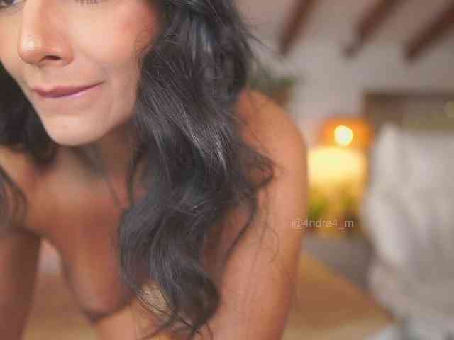 Meegan's sex show image