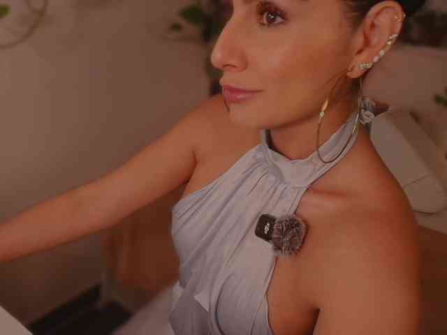 Изображение секс-шоу модели Meegan