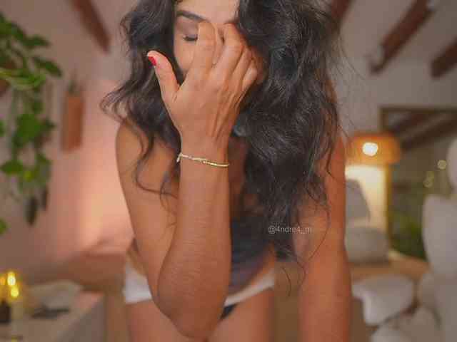 Meegan's sex show image