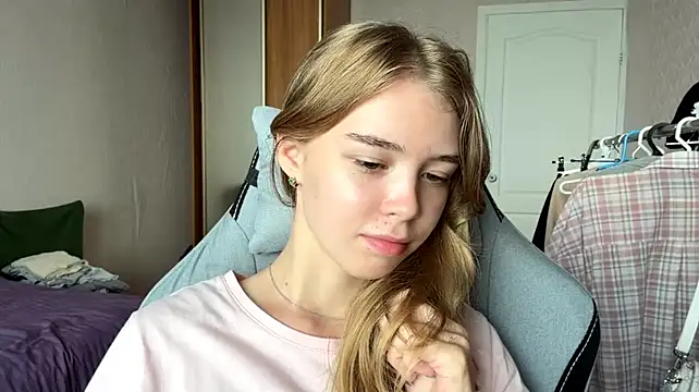 HebrewRiding's sex show image