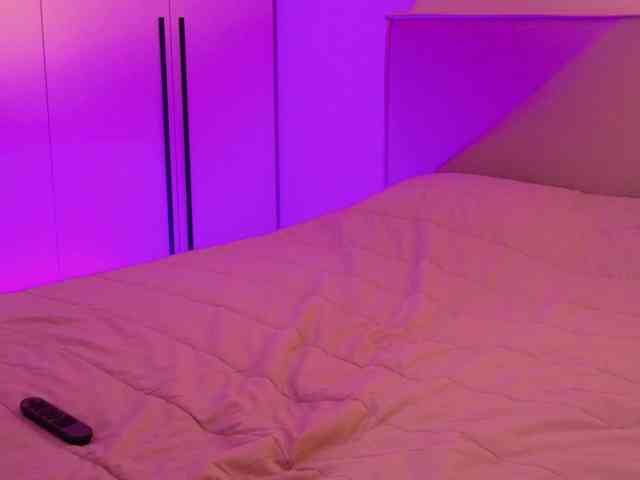 LunaTempt's sex show image