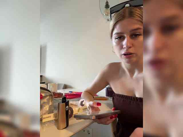 VibroMashulkaDashulka's sex show image